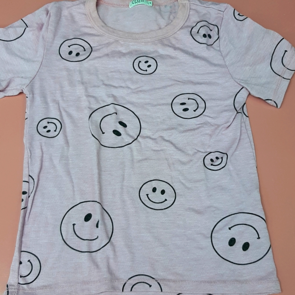 Cozii pink tshirt with smiley print 😃
